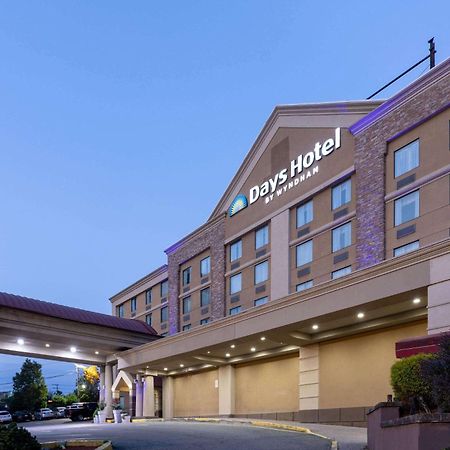 Days Hotel By Wyndham North Bergen Bagian luar foto