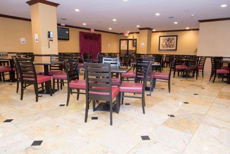 Days Hotel By Wyndham North Bergen Bagian luar foto
